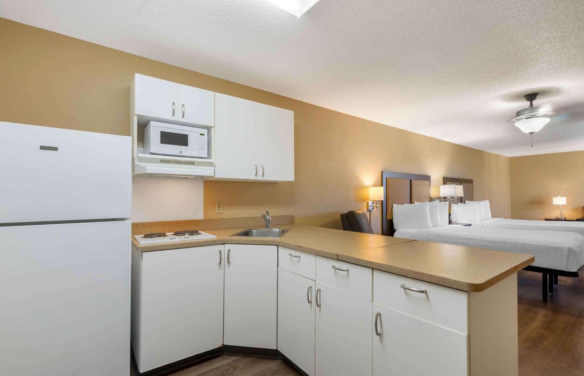 Extended Stay America Suites - St Petersburg - Clearwater - Executive Dr Largo Exteriör bild