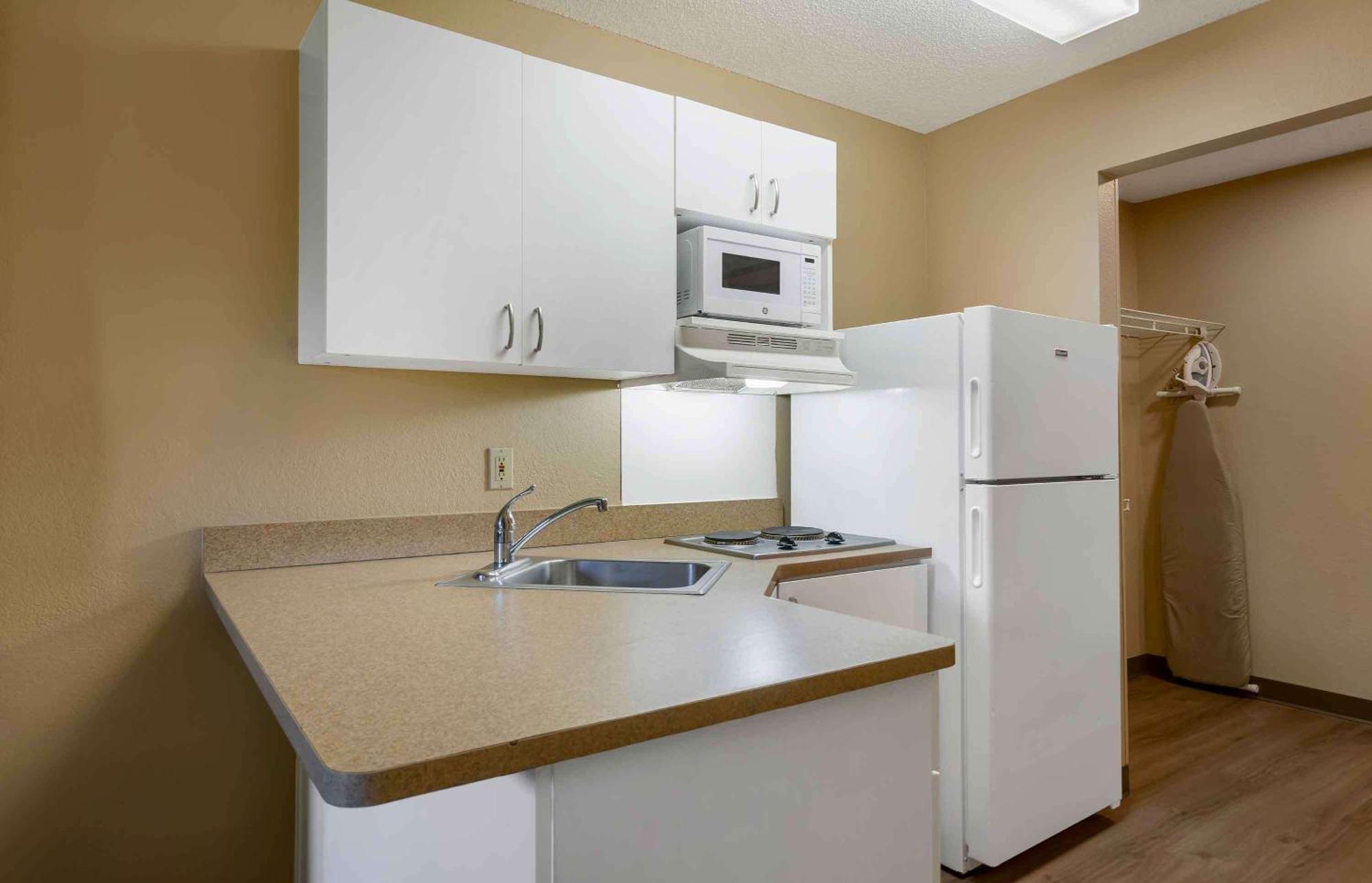 Extended Stay America Suites - St Petersburg - Clearwater - Executive Dr Largo Exteriör bild