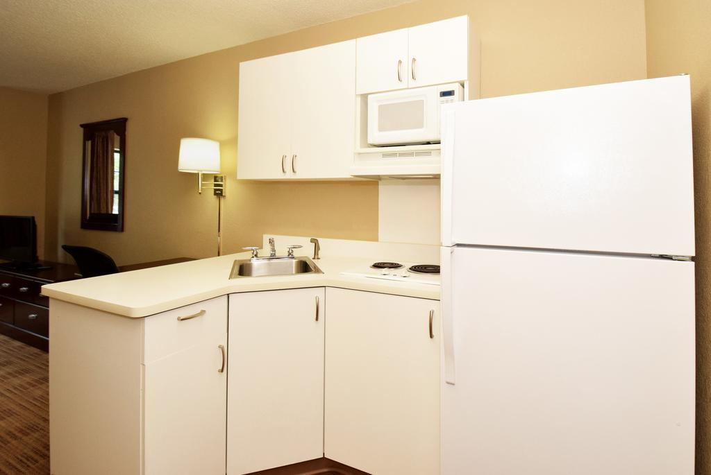 Extended Stay America Suites - St Petersburg - Clearwater - Executive Dr Largo Exteriör bild